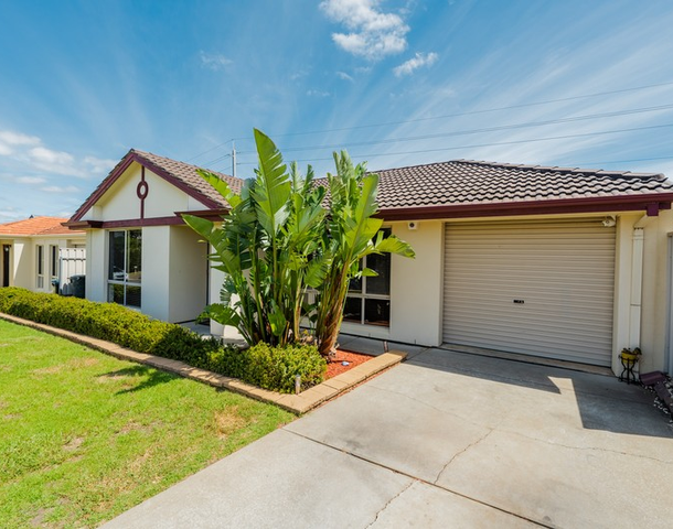 13 Hereford Lane, Woodcroft SA 5162