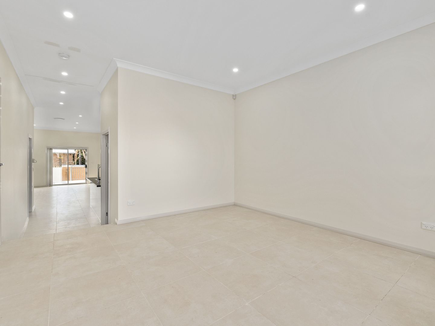 Lot 944 Little John Street, Middleton Grange NSW 2171, Image 2