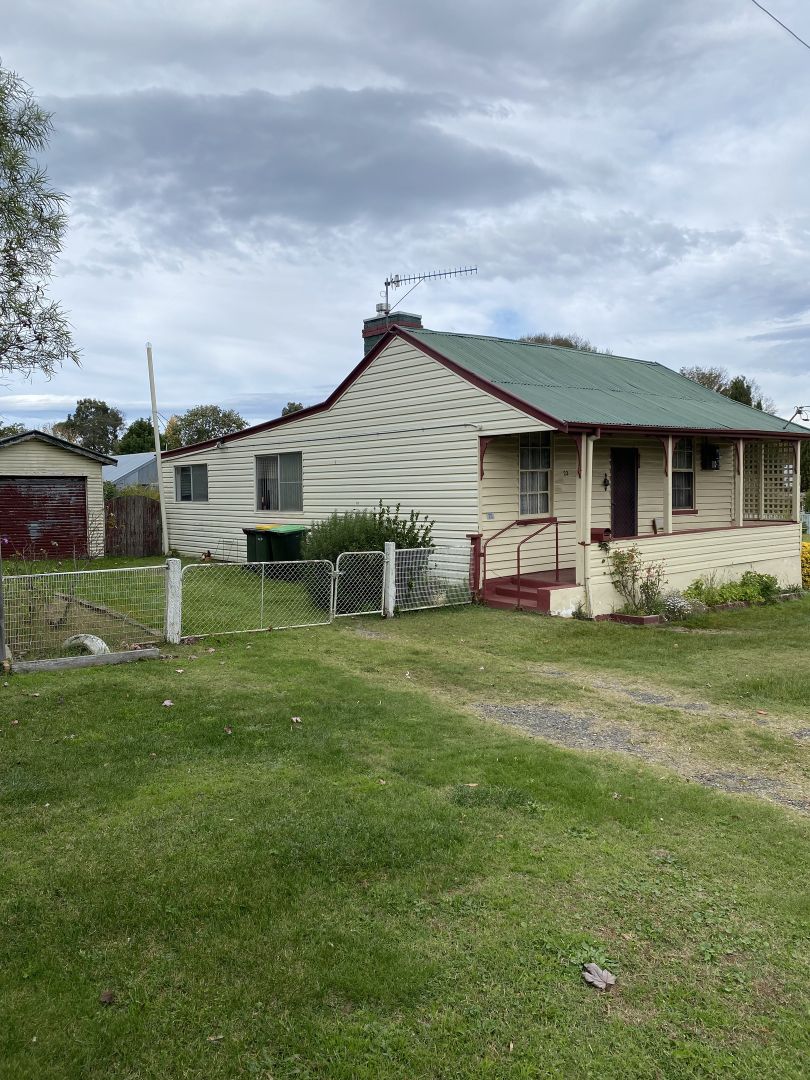 23 Ryrie Street, Braidwood NSW 2622 House For Rent 380 Domain
