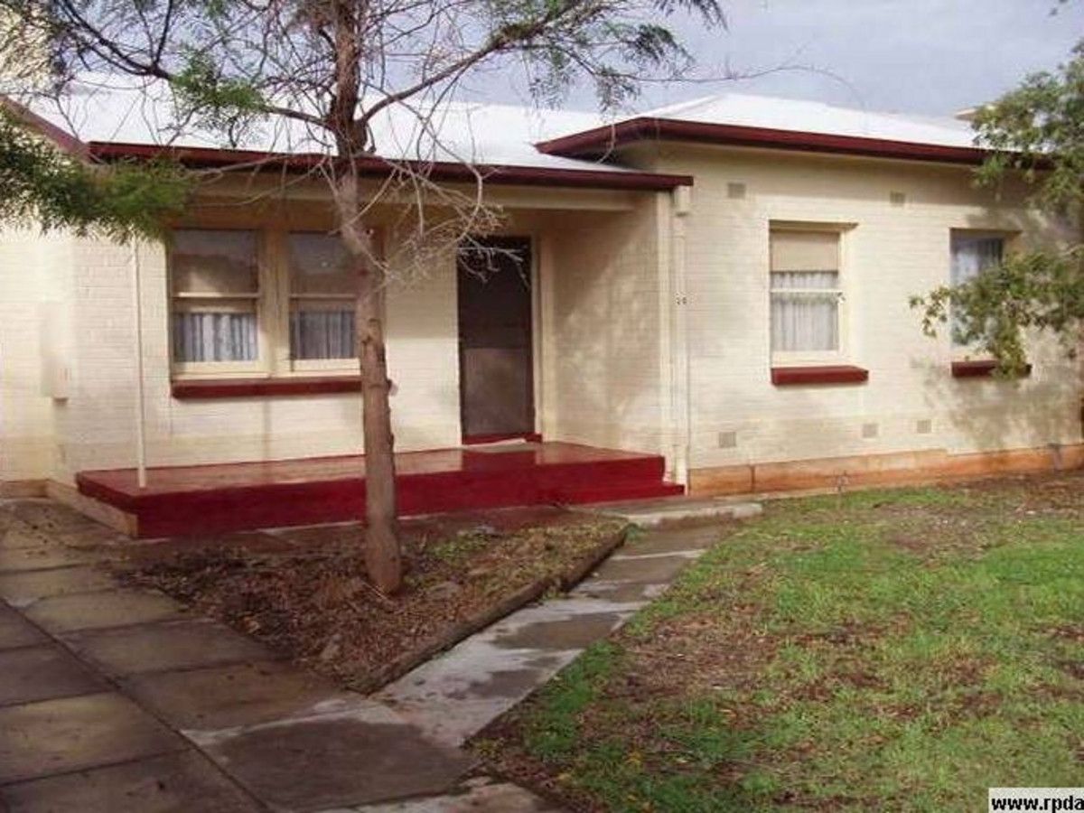 3 bedrooms House in 10 Wexcombe Street ELIZABETH VALE SA, 5112
