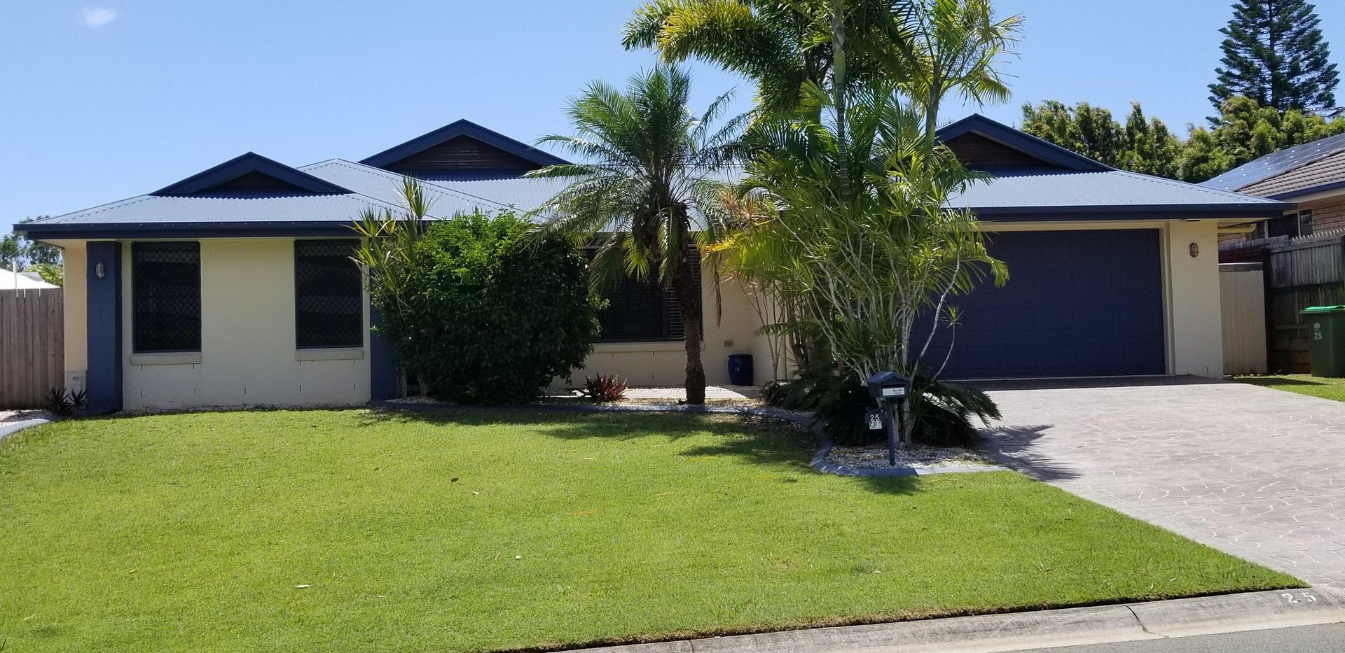 4 bedrooms House in 25 Mallan Terrace BIRKDALE QLD, 4159