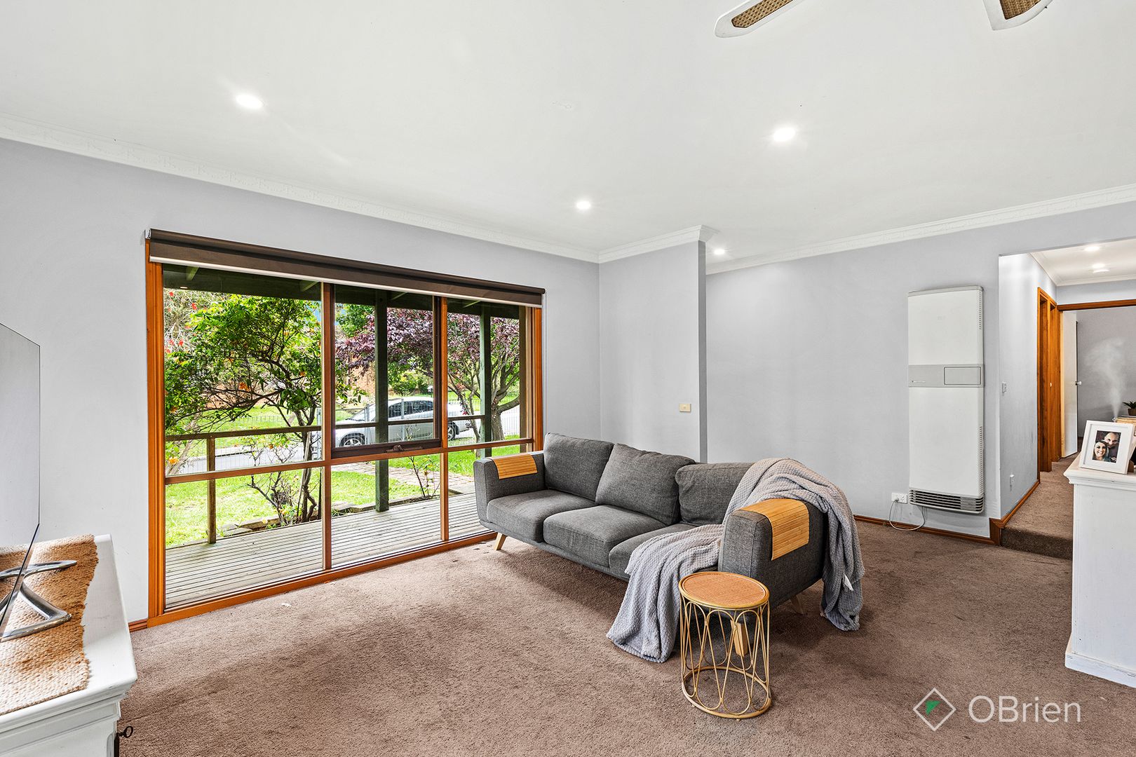 33 Clairmont Close, Somerville VIC 3912, Image 2