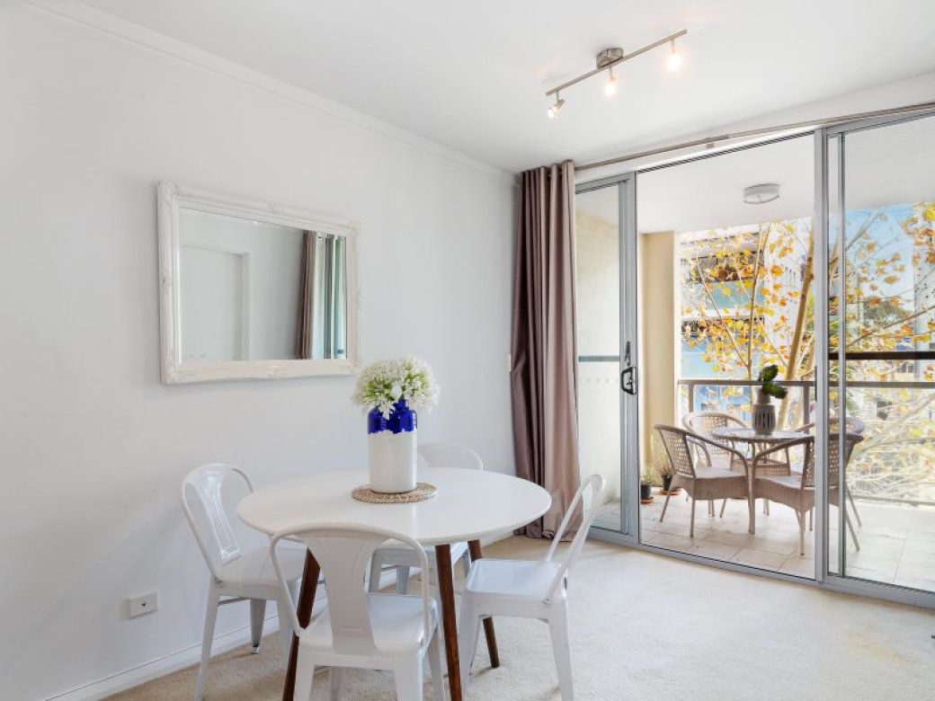 1 bedrooms Apartment / Unit / Flat in 4/233 Cope Street WATERLOO NSW, 2017