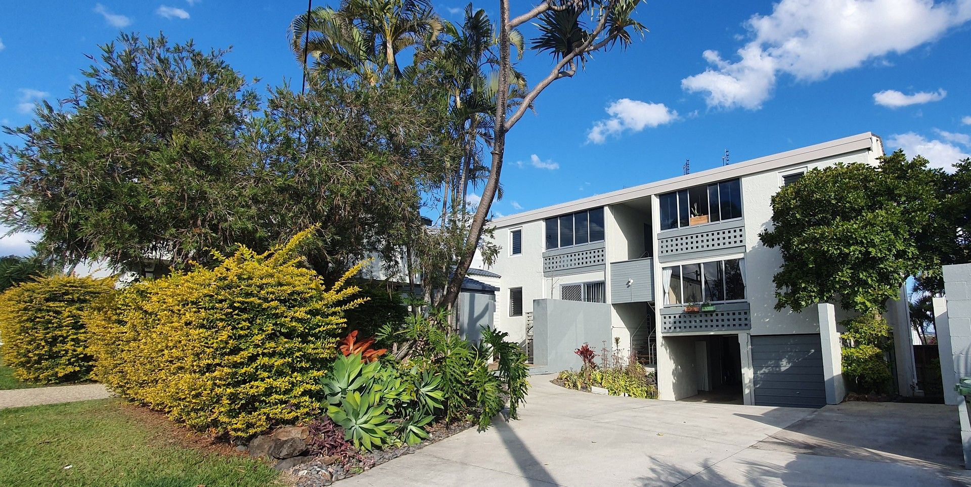 2 bedrooms Apartment / Unit / Flat in 4/41 Buderim Avenue MOOLOOLABA QLD, 4557