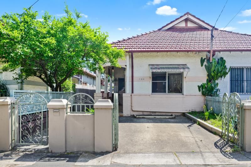 2 bedrooms Semi-Detached in 104 Gardeners Road KINGSFORD NSW, 2032