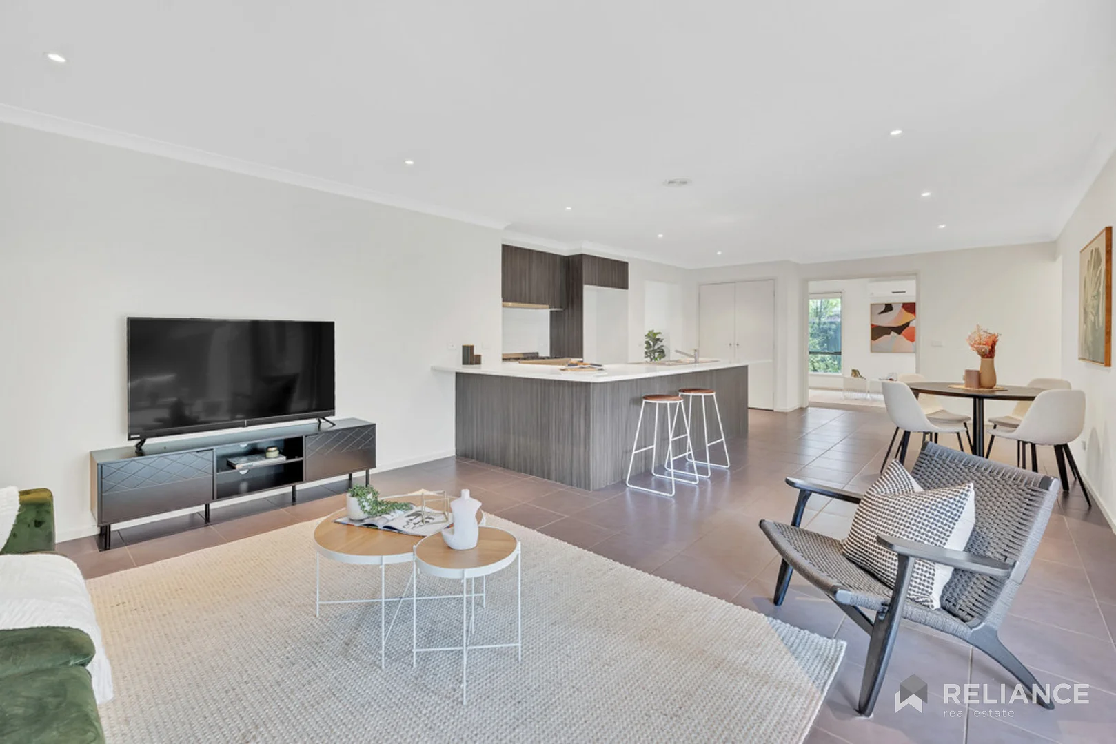 Additional image 6 of 1 Lambertia Crescent, Manor Lakes VIC 3024