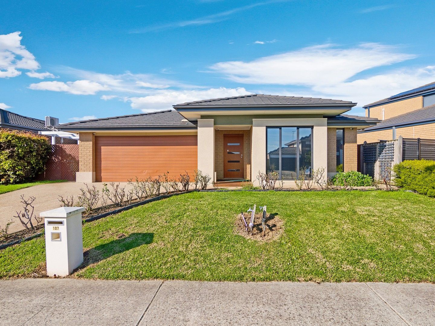 4 bedrooms House in 107 Brookwater Parade LYNDHURST VIC, 3975
