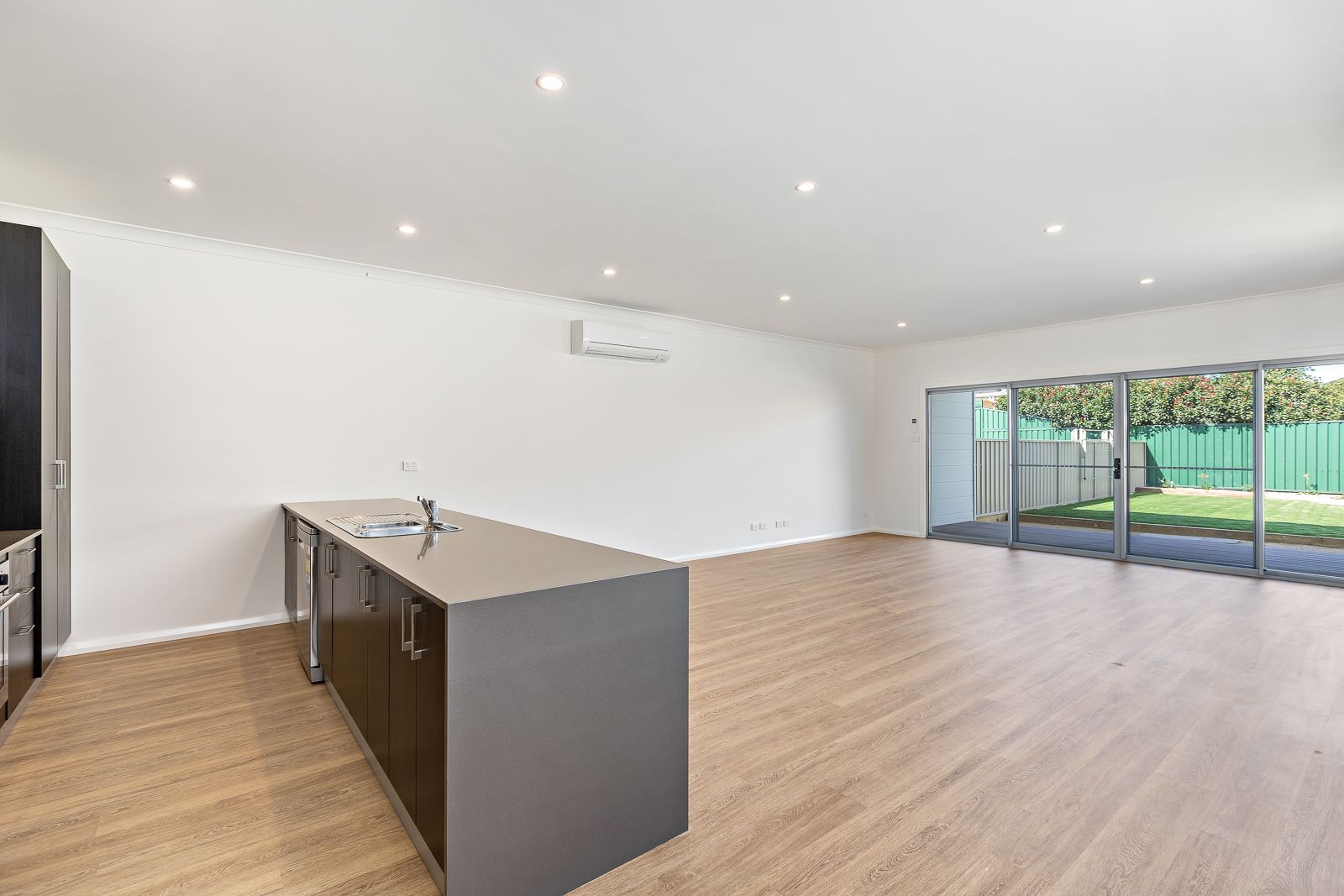 6 Teak Close, Fletcher NSW 2287, Image 2