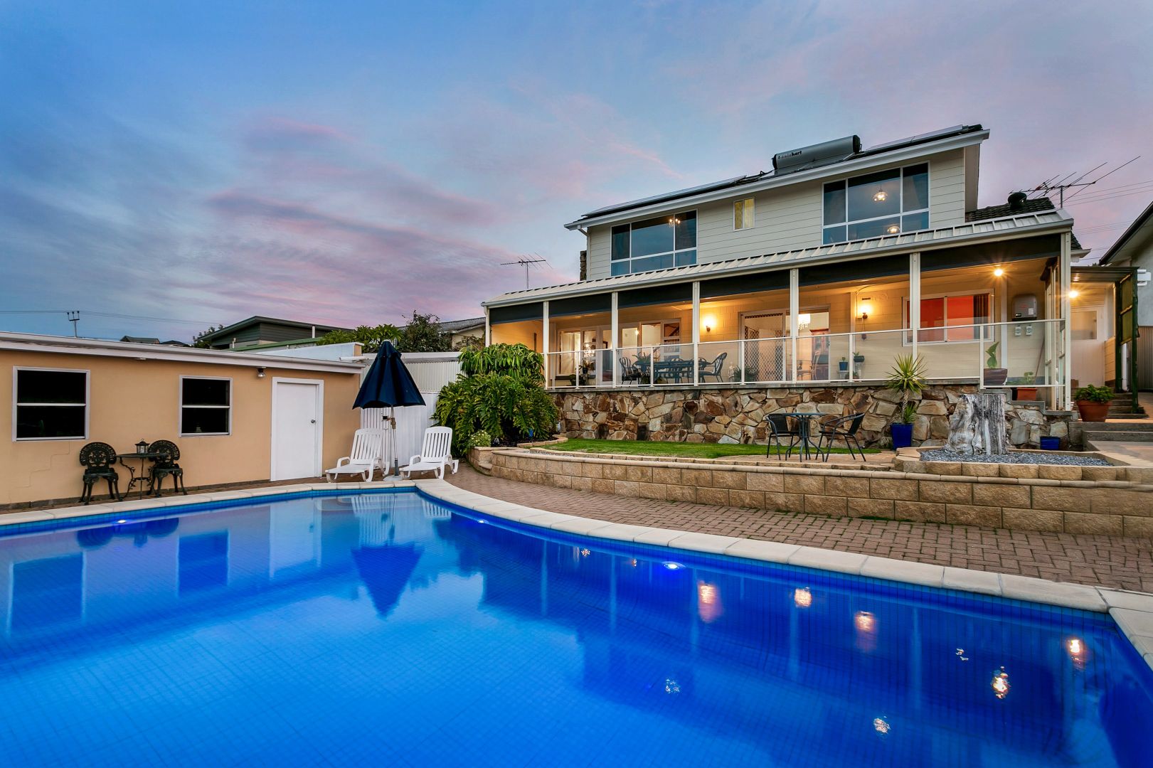 10 Grand View Drive, Height Property History & Address