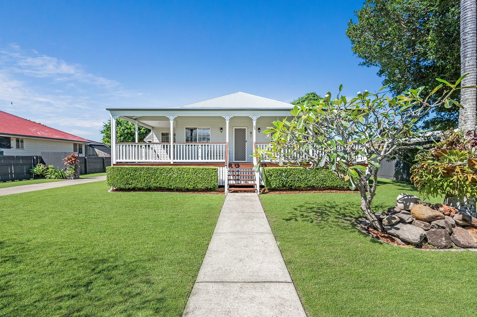 26 Crescent Avenue, Hope Island QLD 4212, Image 2