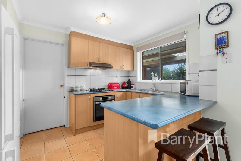 4 Romina Way, South Morang VIC 3752, Image 2