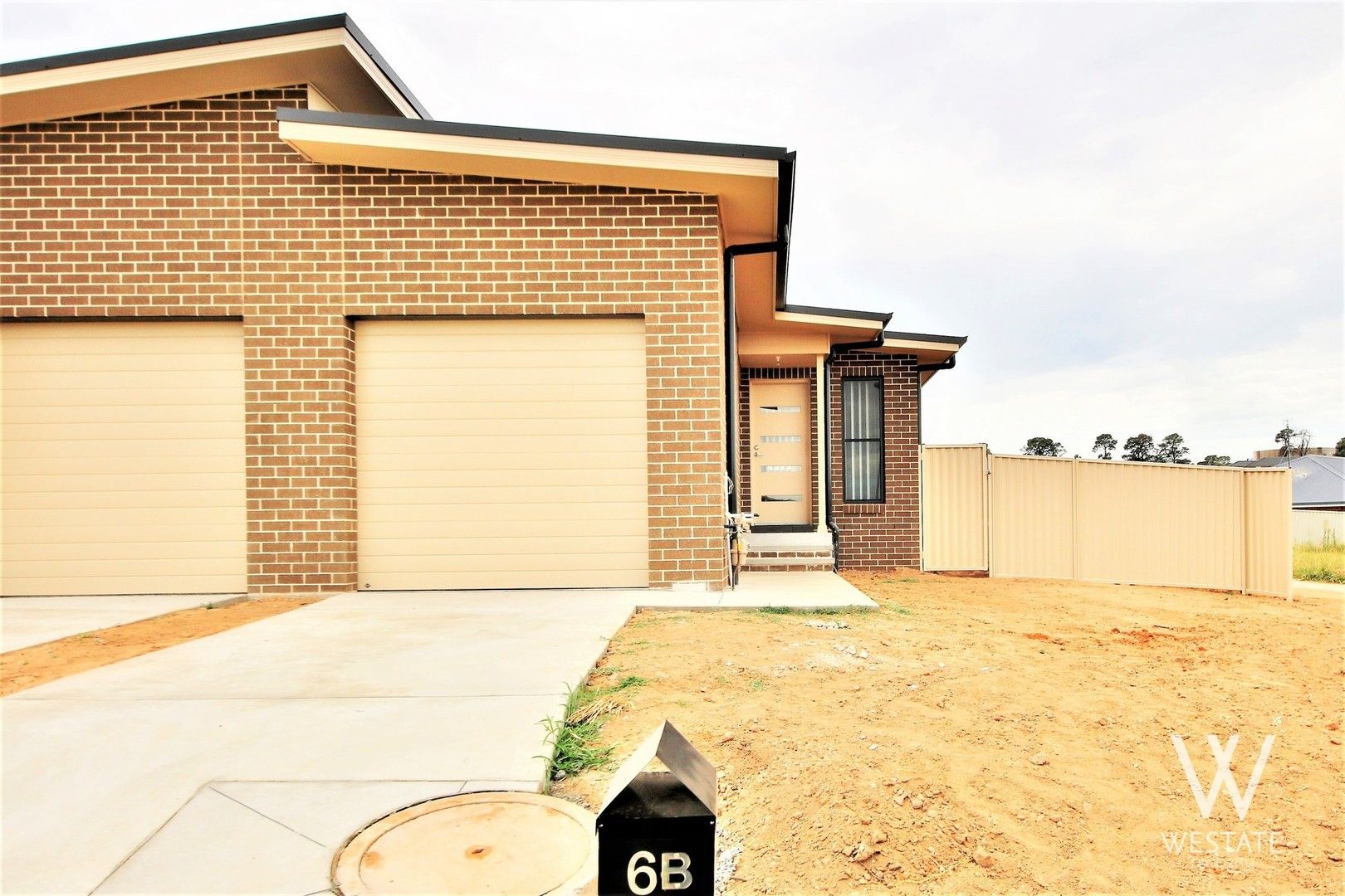 2 bedrooms Semi-Detached in 6A Cheviot Drive BATHURST NSW, 2795