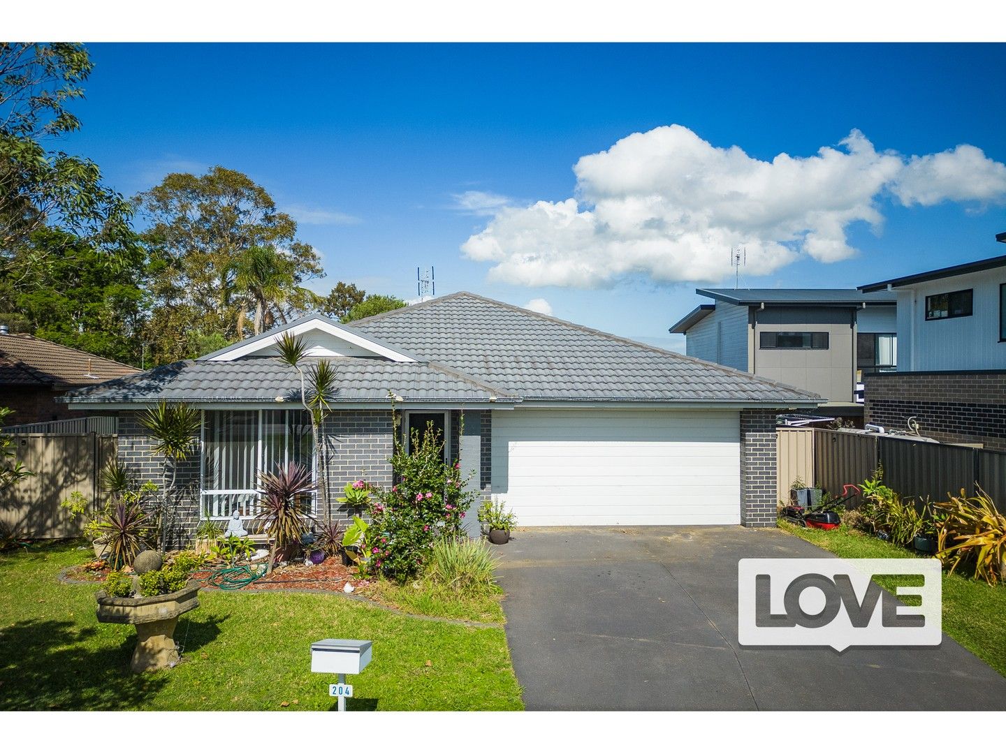 4 bedrooms House in  BERESFIELD NSW, 2322