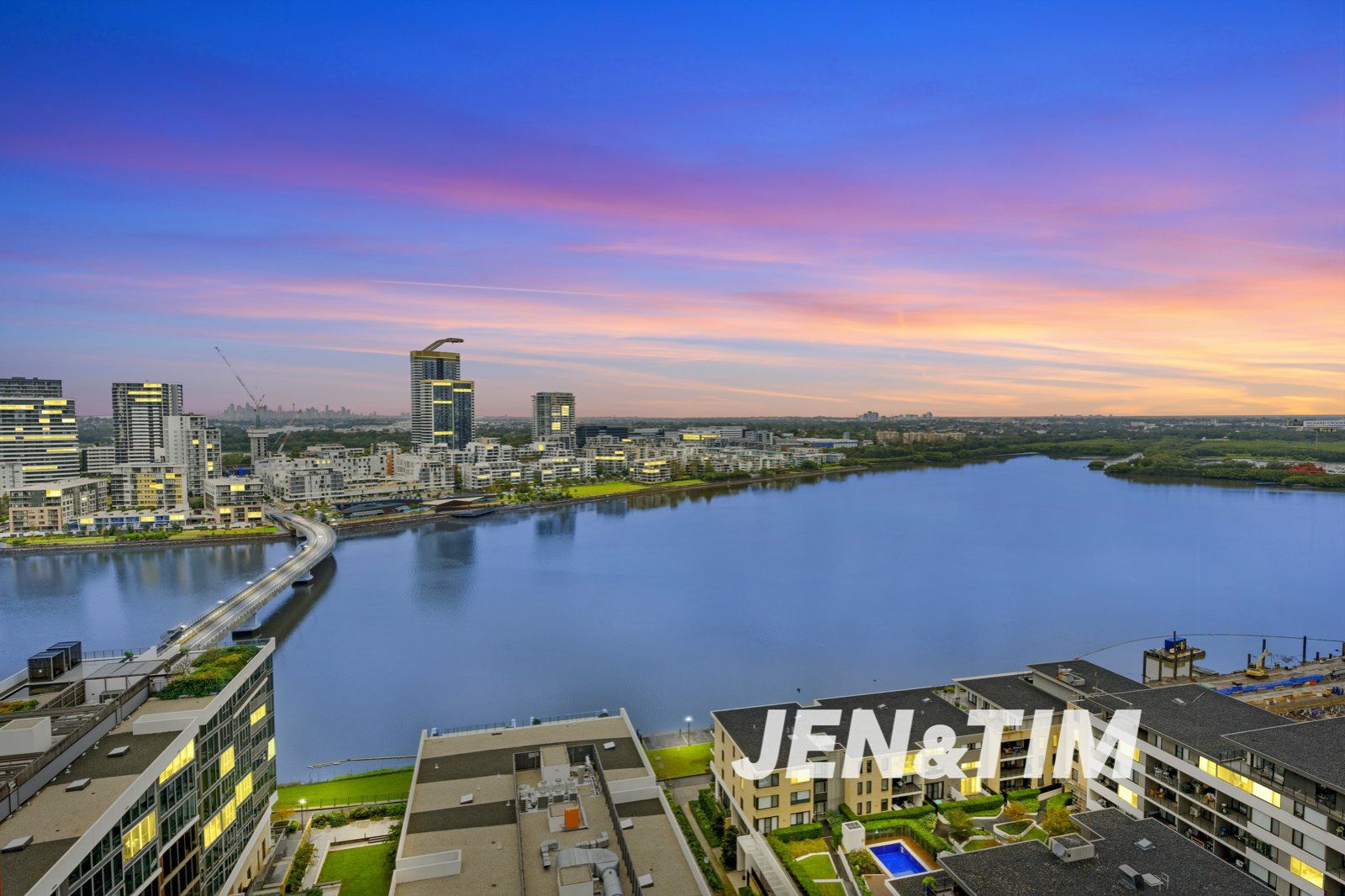 2 bedrooms Apartment / Unit / Flat in  WENTWORTH POINT NSW, 2127