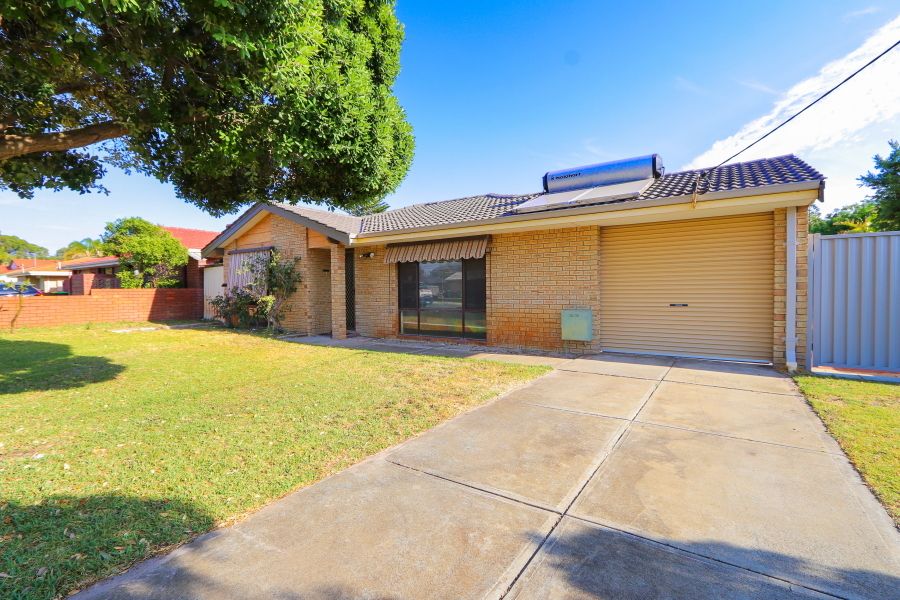 11 Hennessy Way, Rockingham WA 6168, Image 2