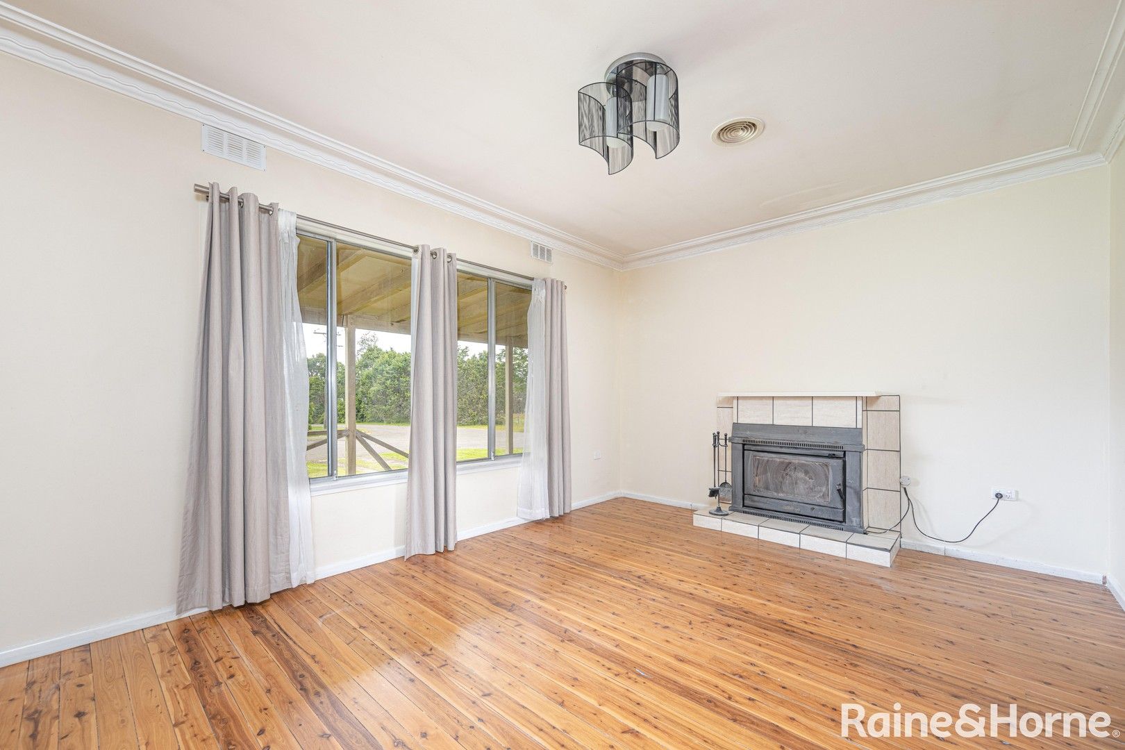 21 Station Street, Marulan NSW 2579, Image 0