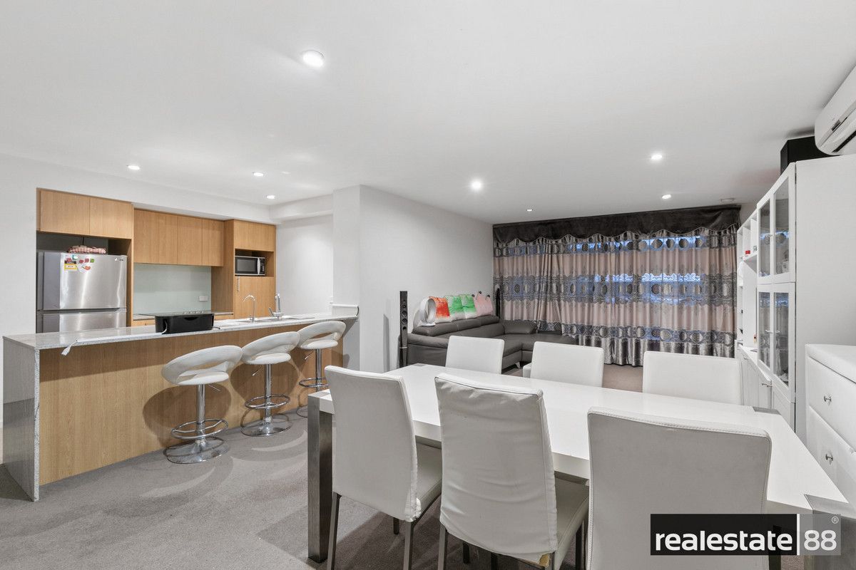 3 bedrooms Apartment / Unit / Flat in 42/208 Adelaide Terrace EAST PERTH WA, 6004