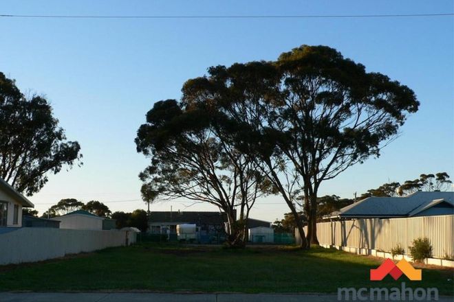 Picture of 10 Hughes Street, GNOWANGERUP WA 6335