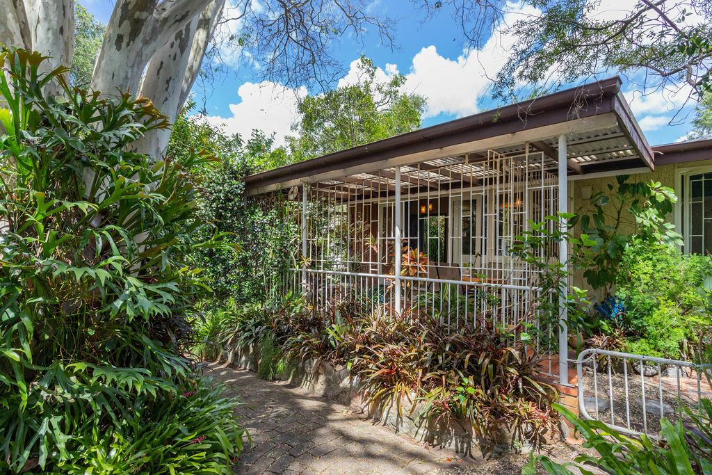 10 Ruskin St, Eastern Heights QLD 4305 Domain