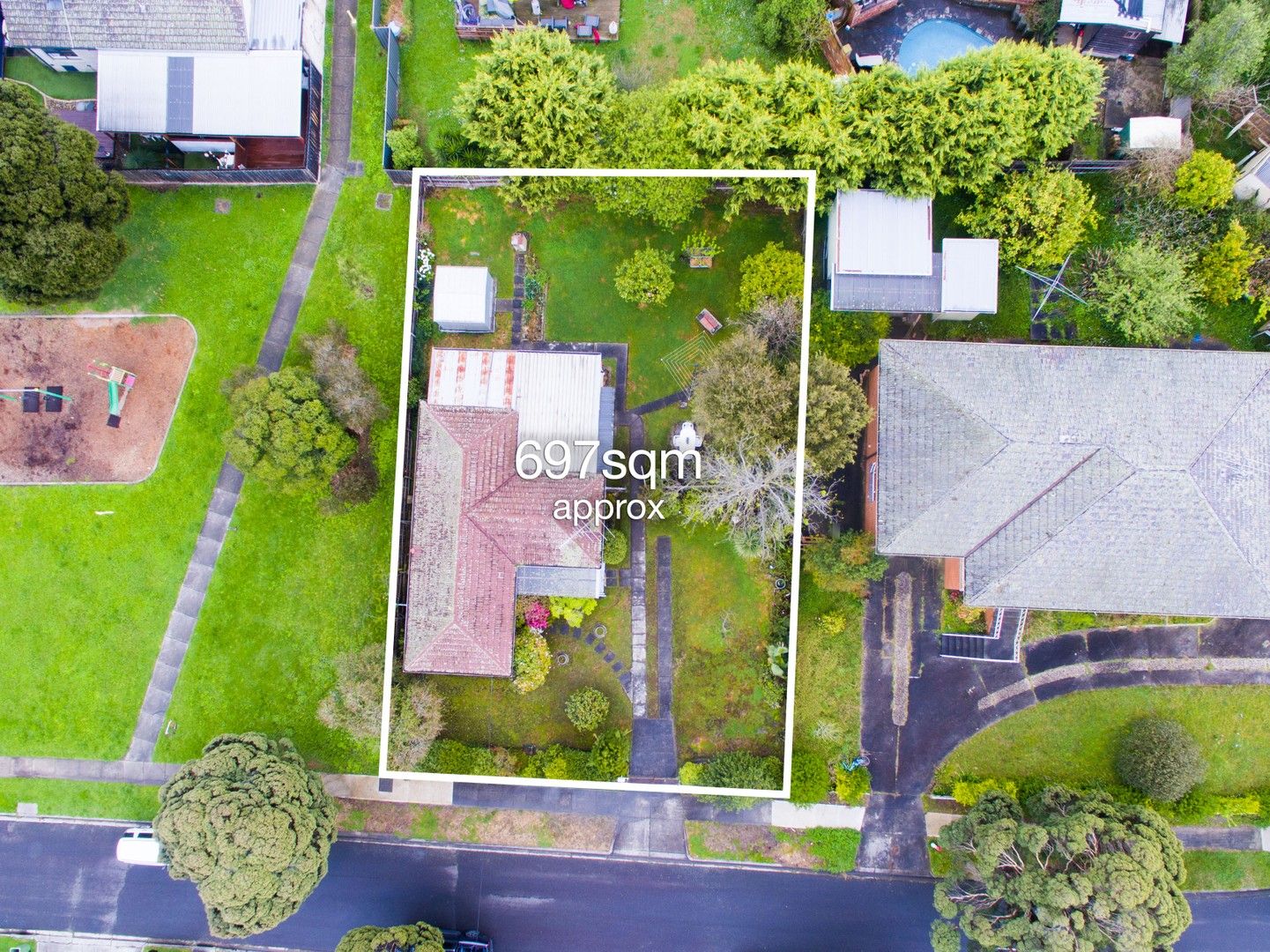 3 bedrooms House in 23 Maleela Grove ROSANNA VIC, 3084