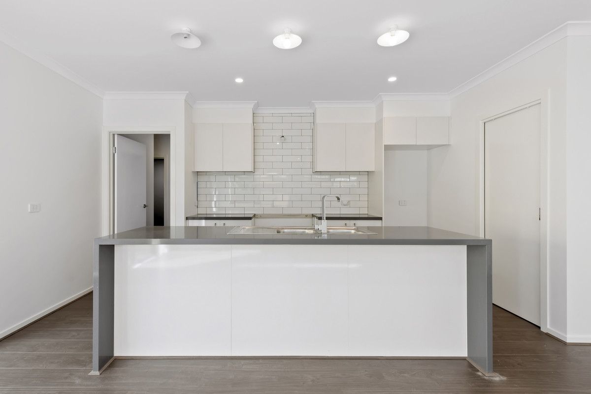 2/130 Dorset Road, Croydon VIC 3136, Image 1