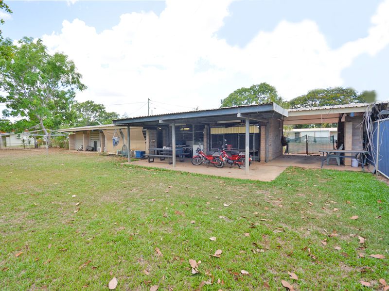 6 Lydia Court, Rocky Point QLD 4874, Image 2