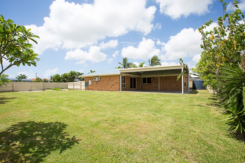 17 Crofton Close, Rural View QLD 4740, Image 2