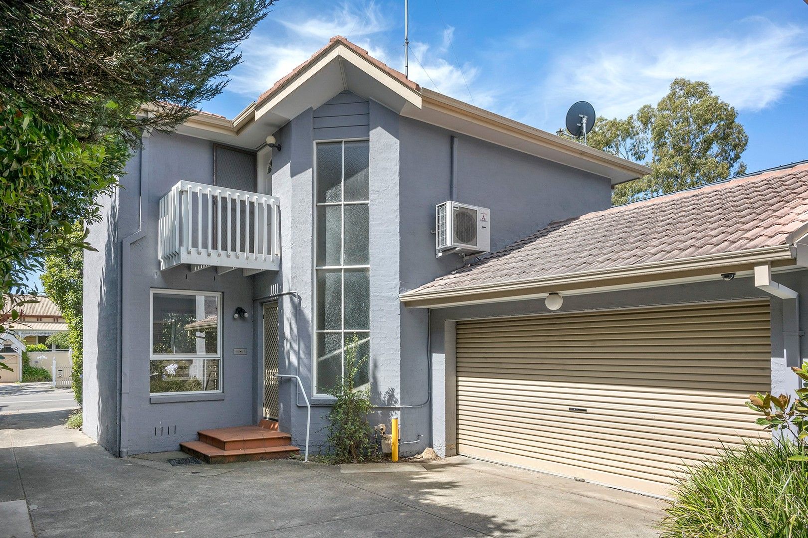 3 bedrooms Townhouse in 1/16 Liddiard Street HAWTHORN VIC, 3122