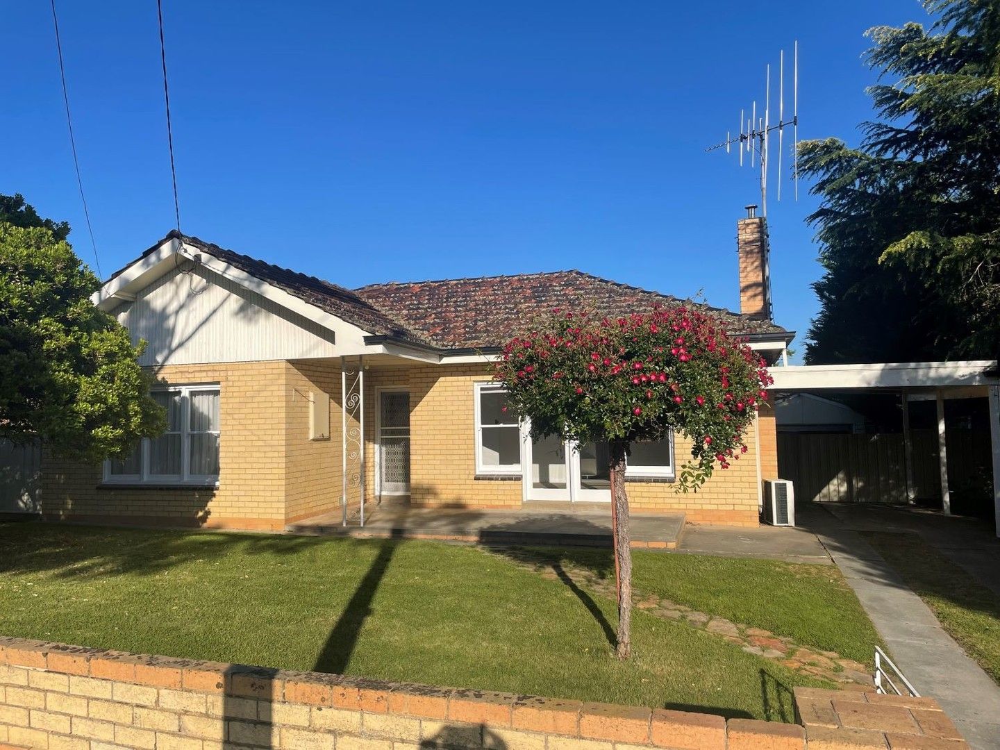 214 Neale Street, Flora Hill VIC 3550 House For Rent Domain