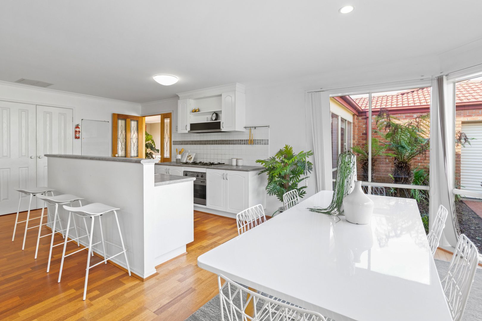 8 Ninalee Way, Somerville VIC 3912, Image 2