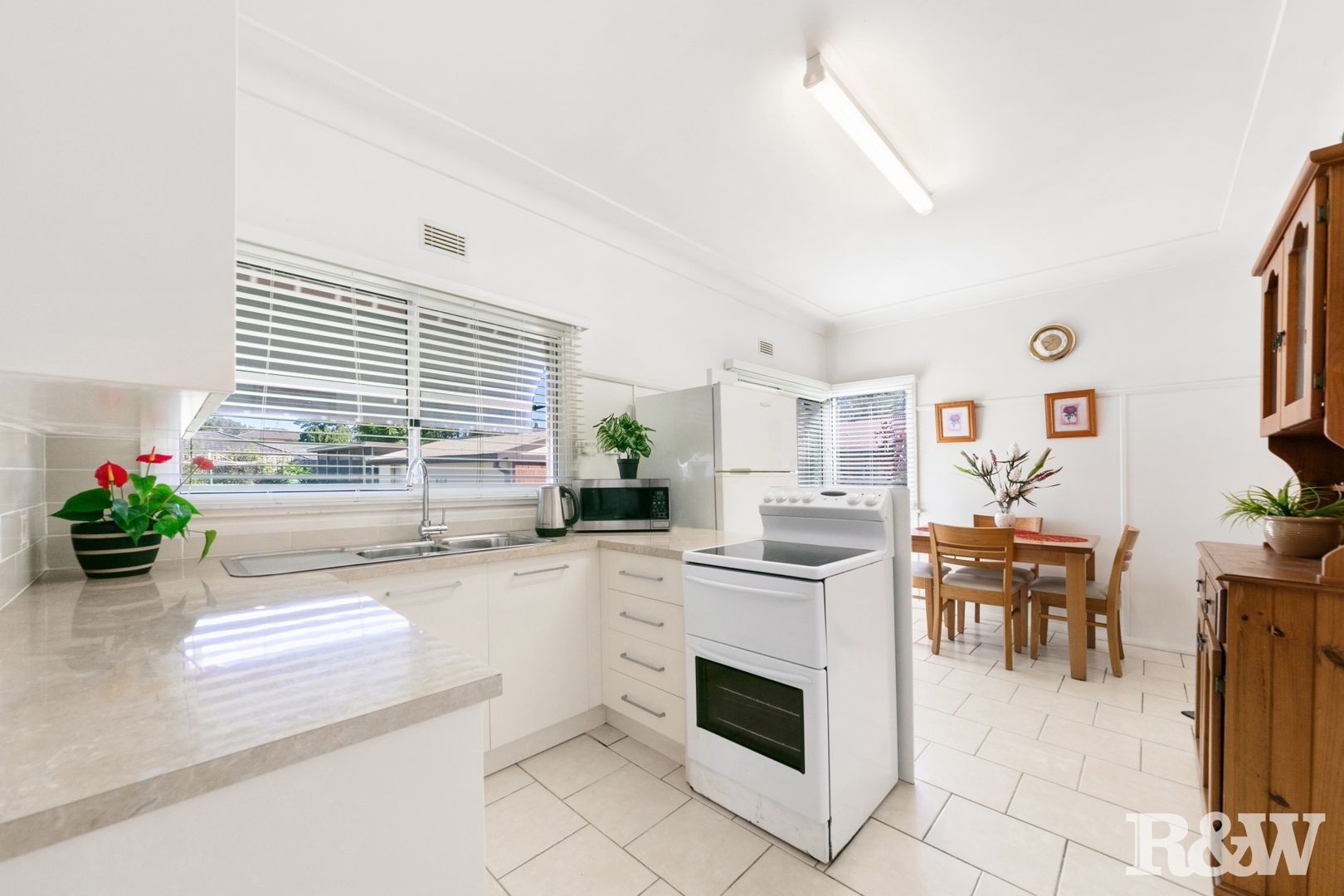 63 Memorial Av, Blackwall NSW 2256, Image 2