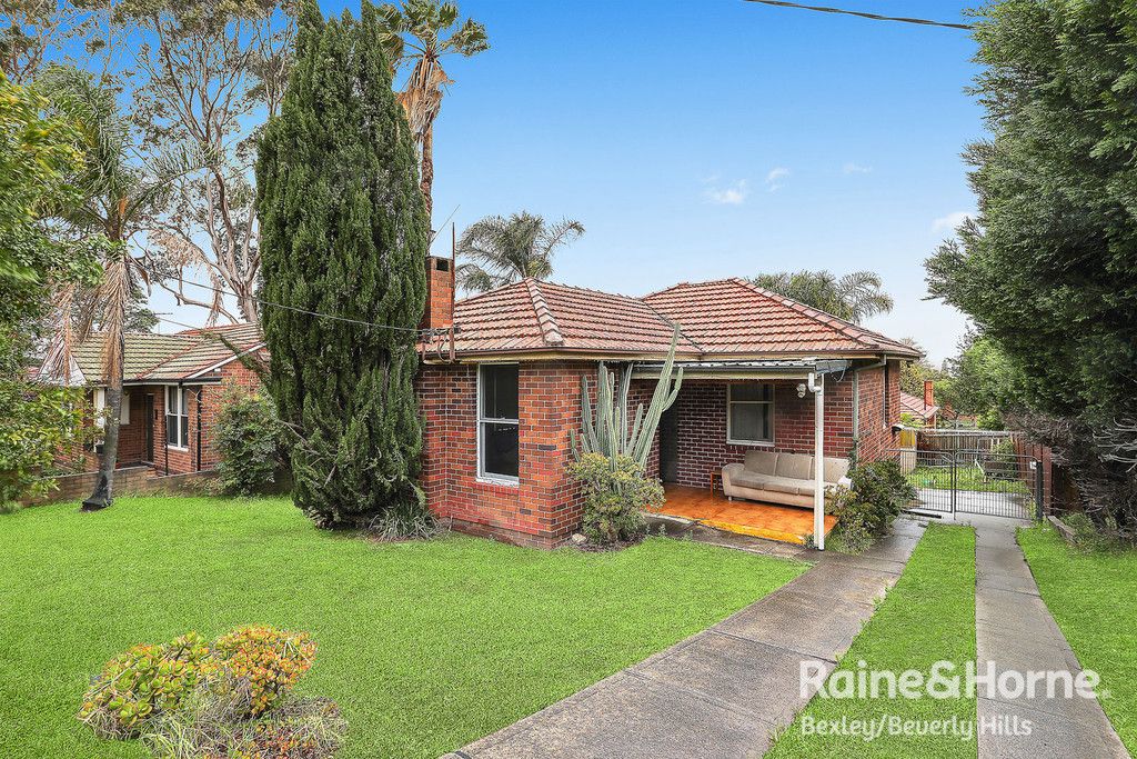 6 Junee Crescent, Kingsgrove NSW 2208, Image 0