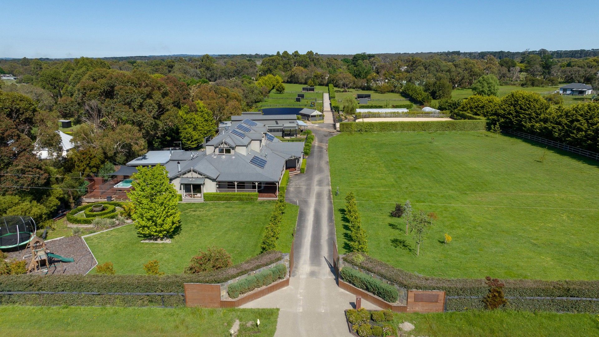 6 bedrooms Acreage / Semi-Rural in 12 Hendersons Road BITTERN VIC, 3918