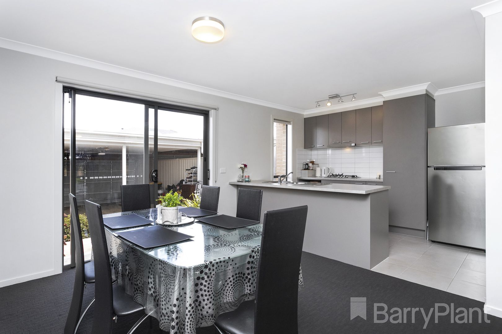 29 Venezia Promenade, Greenvale VIC 3059, Image 2