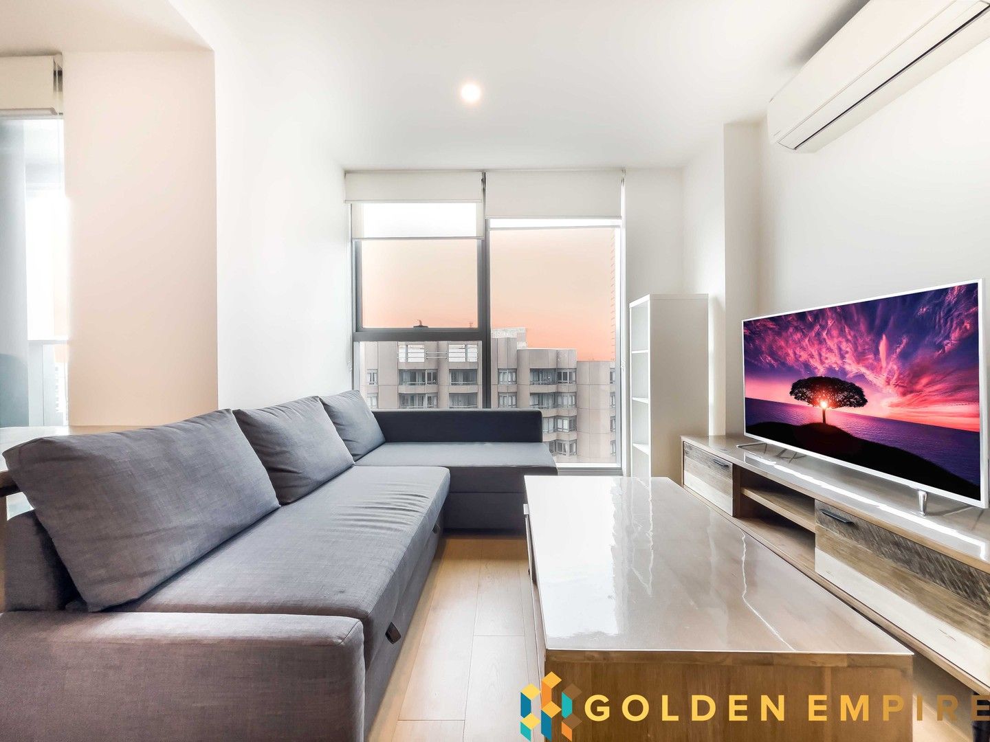 2 bedrooms Apartment / Unit / Flat in 2004/36 La Trobe Street MELBOURNE VIC, 3000
