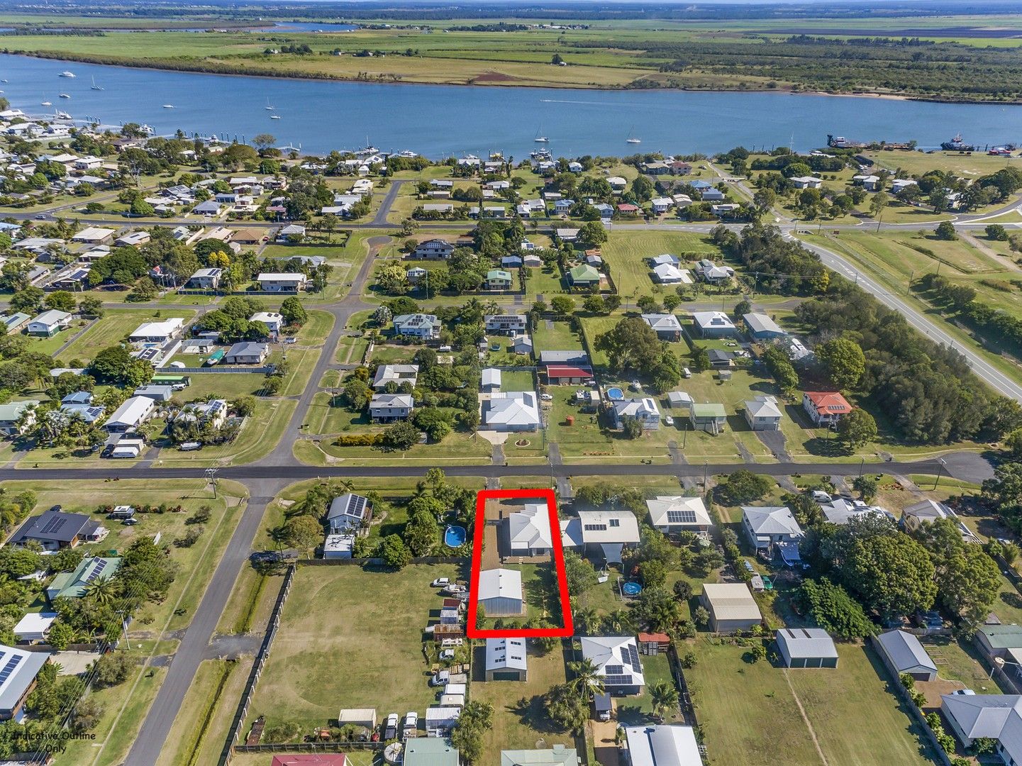 27 Doctor Street, Burnett Heads QLD 4670, Image 0