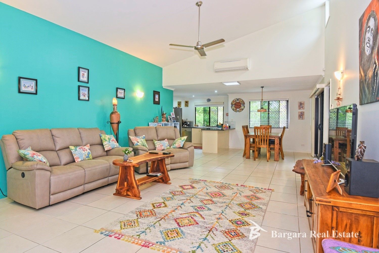 Unit 2/4A Kentia Ave, Moore Park Beach QLD 4670, Image 2