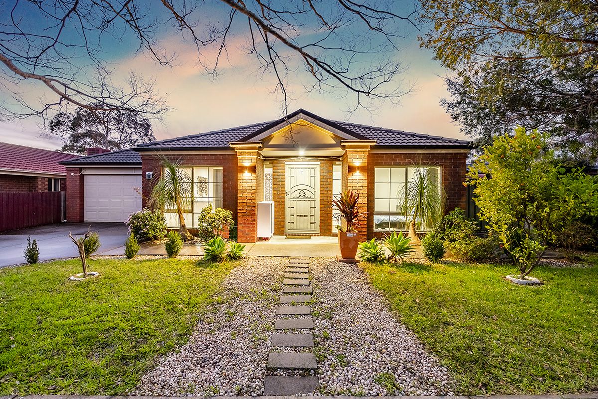 5 bedrooms House in 2 Brady Close LYNBROOK VIC, 3975