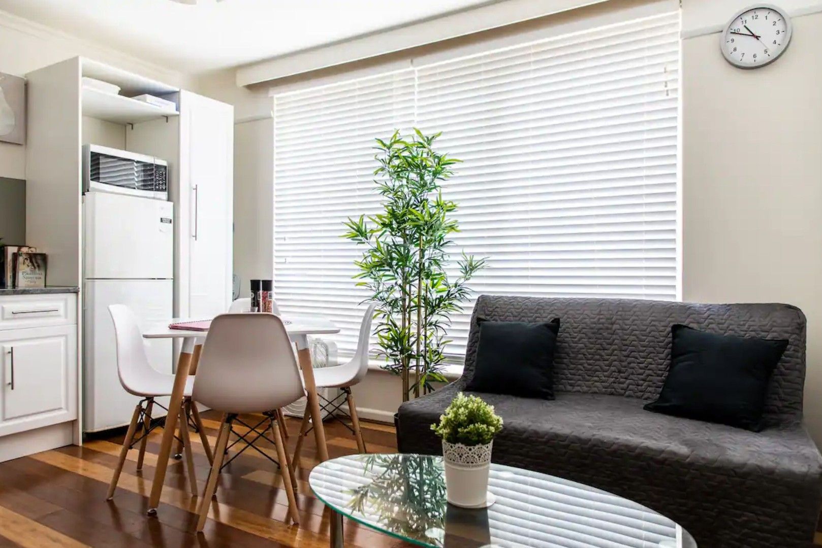 2 bedrooms Apartment / Unit / Flat in UNIT 5/57 CHAPEL STREET ST KILDA VIC, 3182