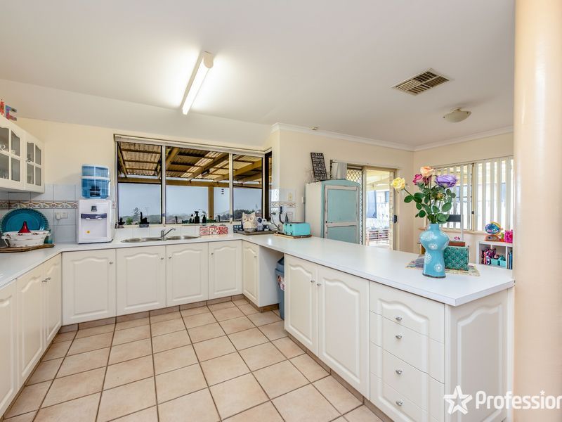 23 Portacello Circle, Wandina WA 6530, Image 2