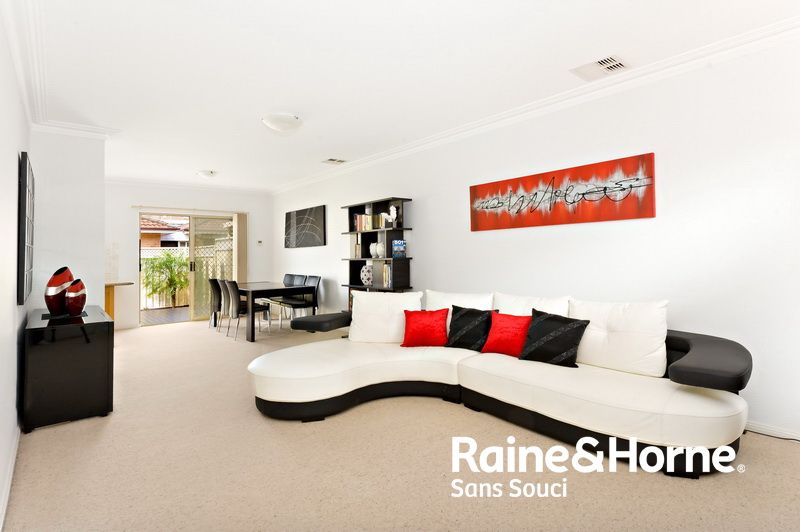 4/133-135 Russell Avenue, Dolls Point NSW 2219, Image 0