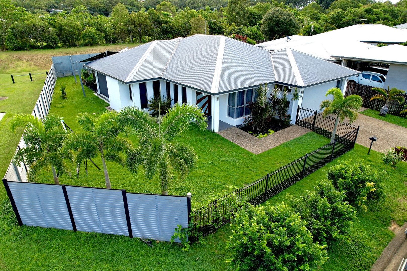 4 bedrooms House in 23 Leighton Crescent GORDONVALE QLD, 4865