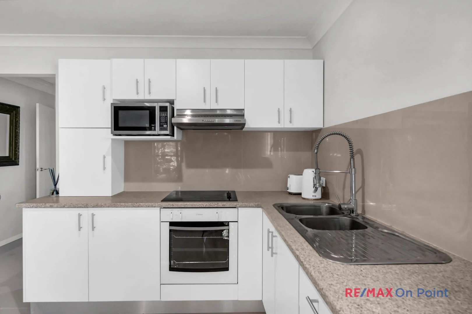 Additional image 18 of 8 Mooroondu Street, Coochiemudlo Island QLD 4184