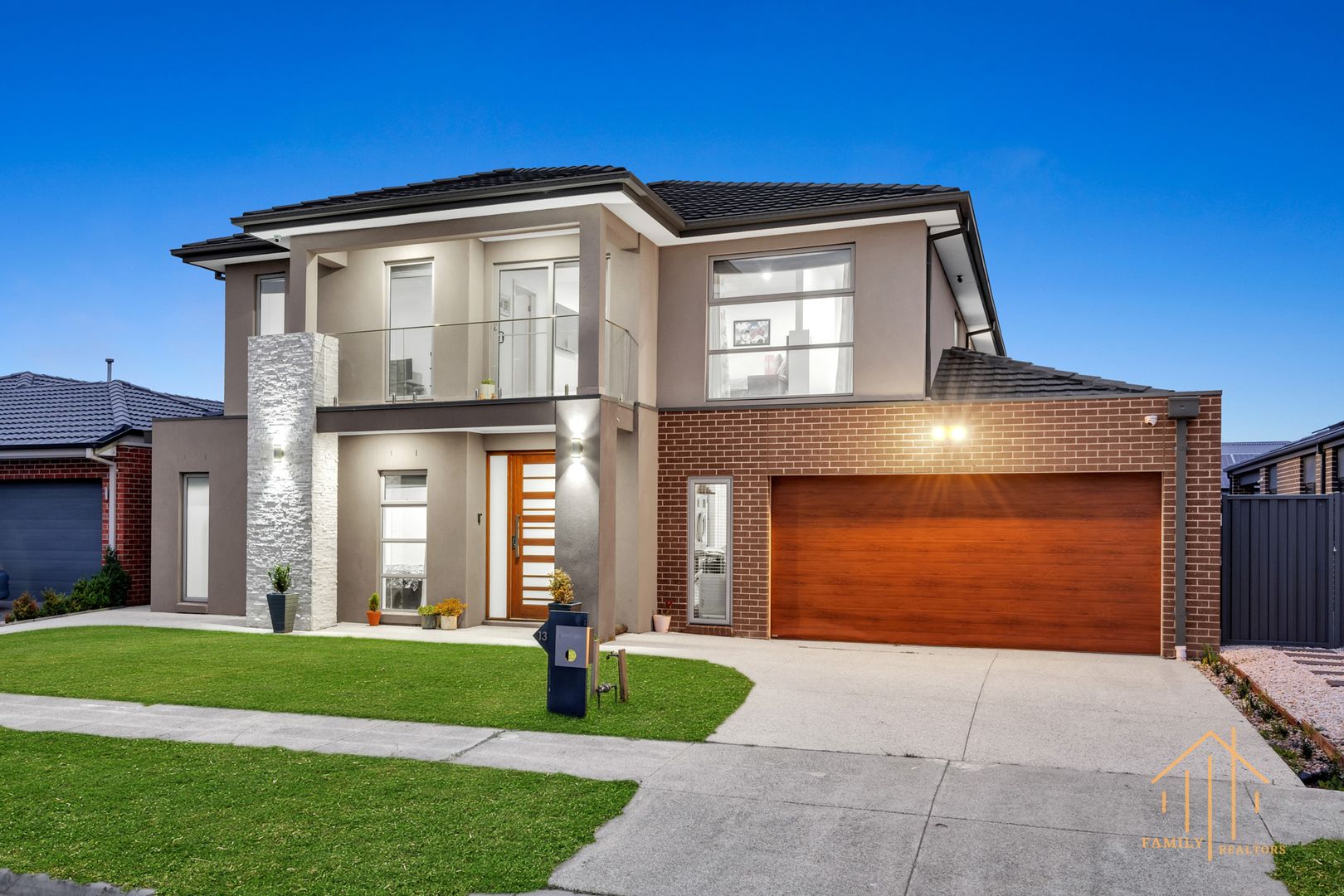 13 Hammersmith Way, Cranbourne East VIC 3977, Image 2