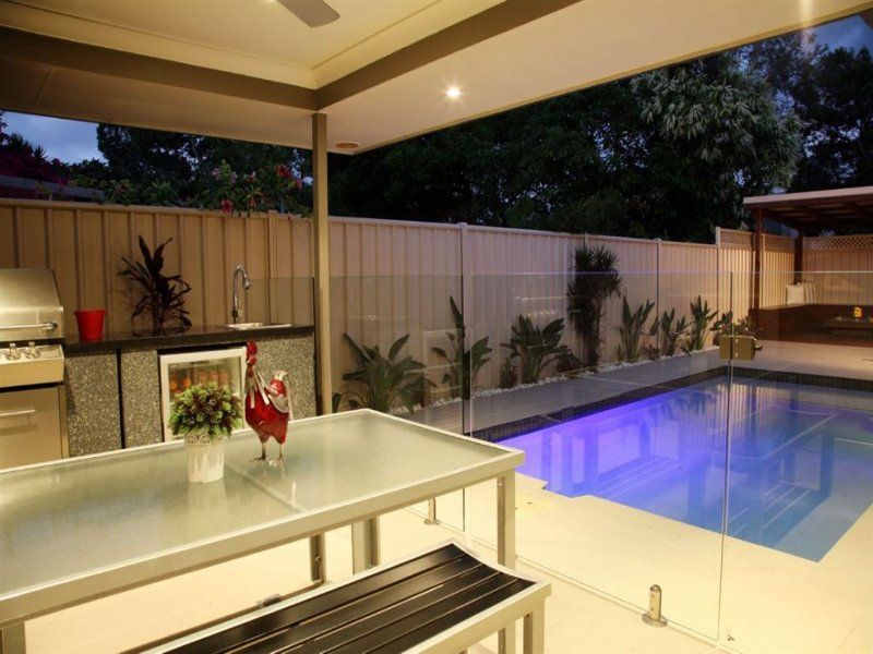 73 Chainey Avenue, Miami QLD 4220, Image 2