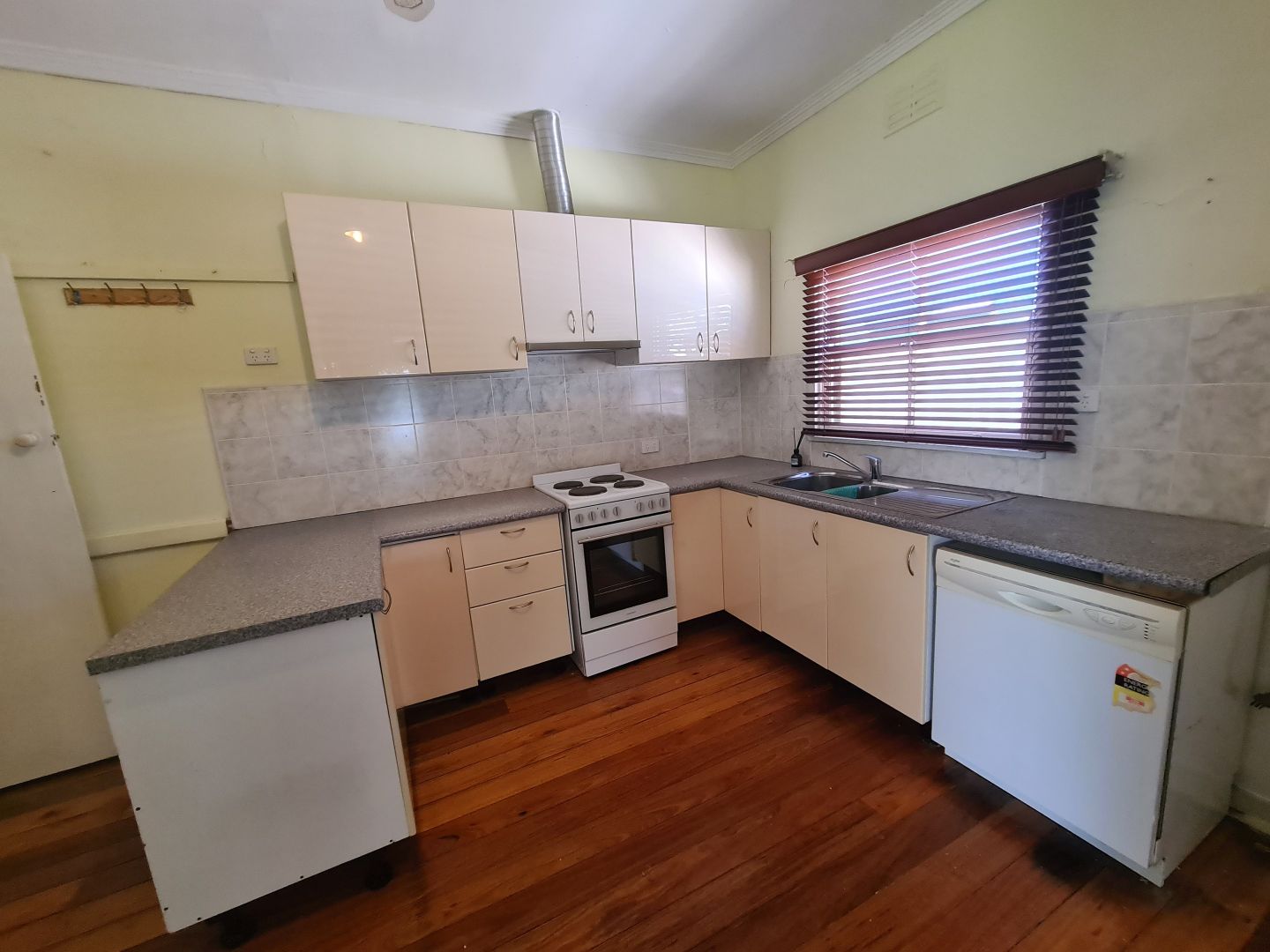 32 Regent Street, Shepparton VIC 3630 House For Rent Domain