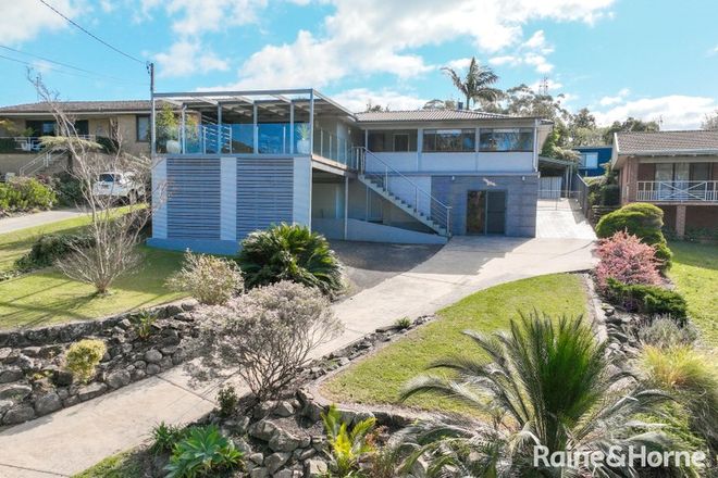 Picture of 4 Linden Way, MOLLYMOOK BEACH NSW 2539