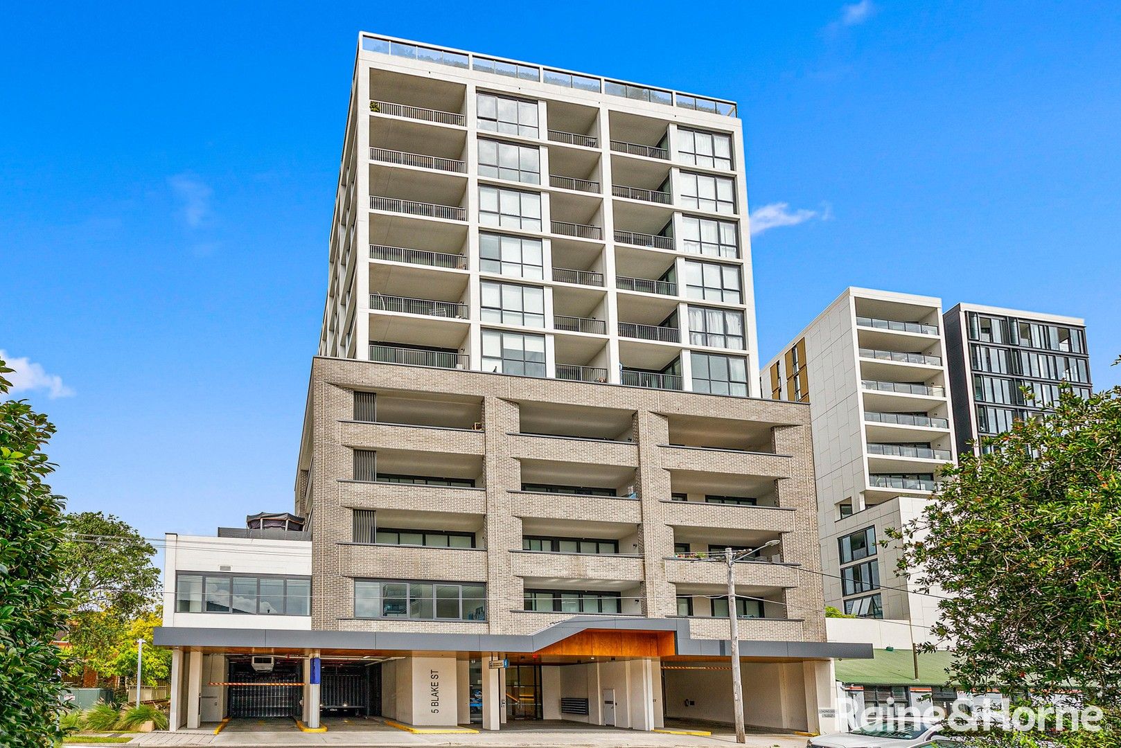 1 bedrooms Apartment / Unit / Flat in 904/3 Blake Street KOGARAH NSW, 2217