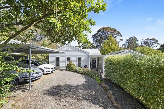Picture of 1 Moss Avenue, MOUNT HELEN VIC 3350