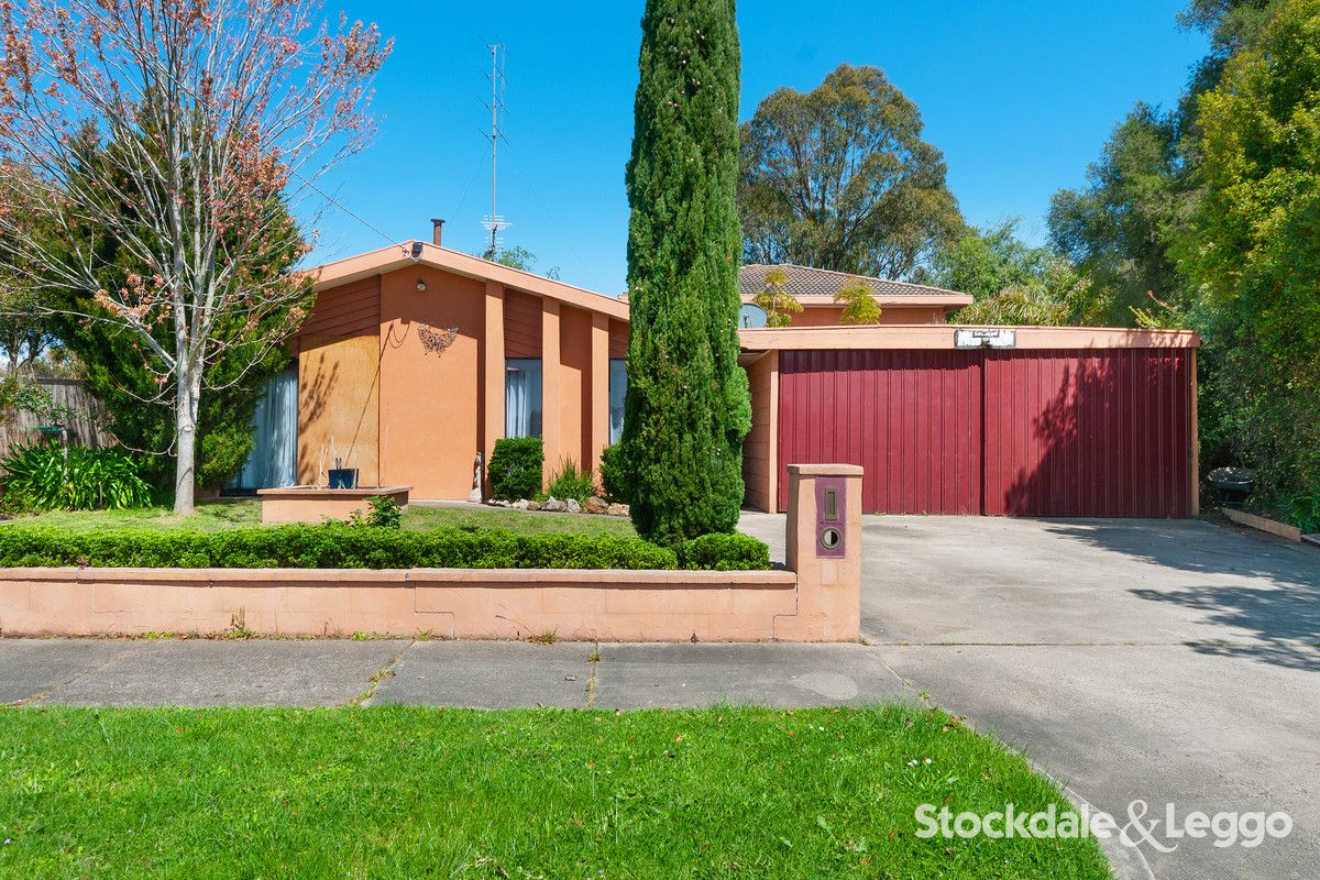 6 bedrooms House in 19 James Parade TRARALGON VIC, 3844